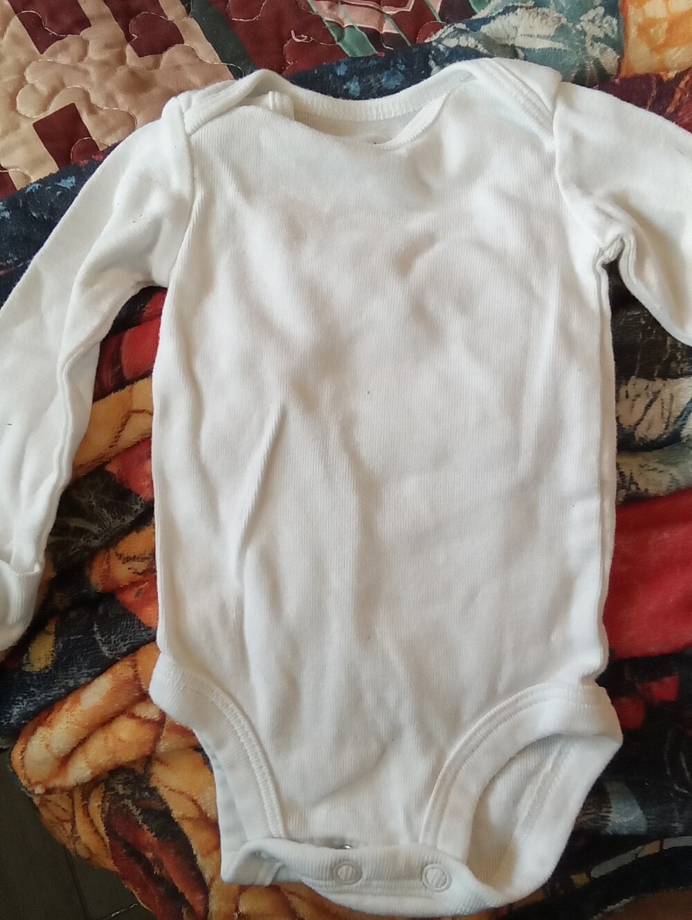 #910 White Long-Sleeve Baby One-Piece Bodysuit